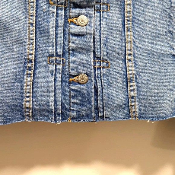 Cropped Jean Jacket Petite - Picture 5 of 8
